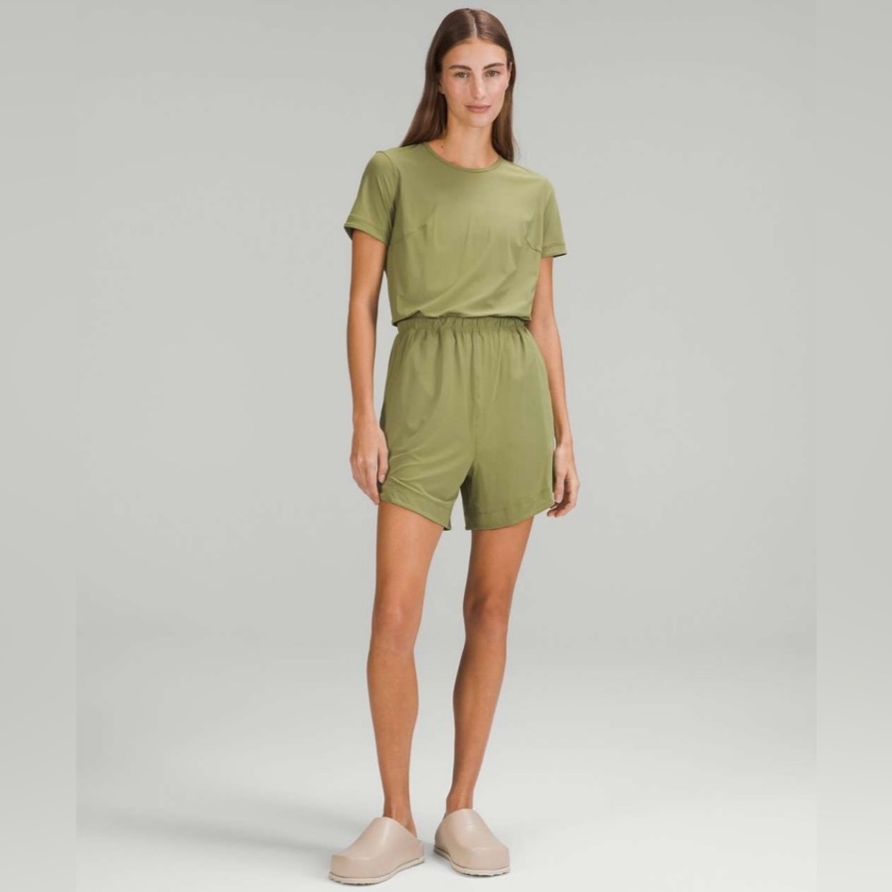 Lululemon Lightweight High-Neck Romper Size 4